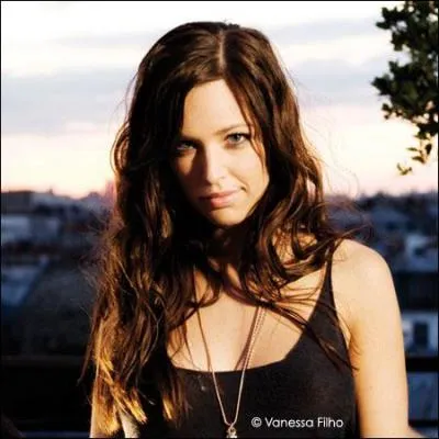 Qui est cette chanteuse ?