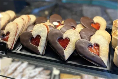 Les personnages sont de Clans diff&eacute;rents, mais est-ce qu'ils sont des Clans qui se sont battus, plusieurs fois, pour les Rochers du Soleil ?