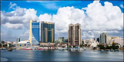 Retournons &agrave; notre point de d&eacute;part avec la Tanzanie. Quelle est la signification litt&eacute;rale de la ville de Dar es Salaam en fran&ccedil;ais ?