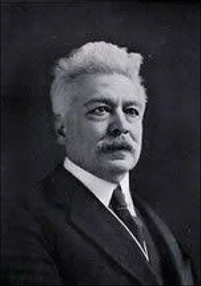 Qui est cet homme, chef du gouvernement d'octobre 1917 &agrave; juin 1919, surnomm&eacute; le "Pr&eacute;sident de la Victoire", qui a repr&eacute;sent&eacute; l'Italie aux conf&eacute;rences de paix de 1919 ?