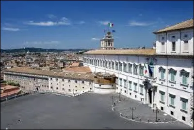 Quel est ce palais, construit &agrave; partir de 1574 &agrave; l'initiative du pape Gr&eacute;goire XIII comme r&eacute;sidence papale et devenu au XXe si&egrave;cle la r&eacute;sidence officielle du pr&eacute;sident de la R&eacute;publique ?