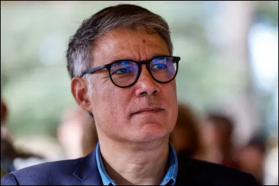 &Agrave; quel groupe Olivier Faure appartient-il ?