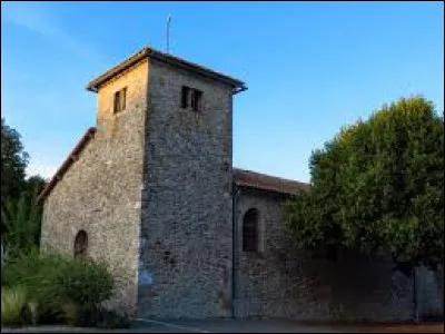 Nous d&eacute;marrons notre balade au pied de l'&eacute;glise Saint-Pierre-aux-Liens, &agrave; Adilly. Village de Nouvelle-Aquitaine, dans l'aire d'attraction Parthenaisienne, il se situe dans le d&eacute;partement ...