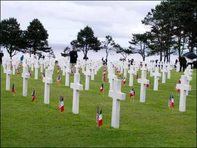 Sur quelle plage du dbarquement se trouve le grand cimetire amricain de Colleville ?