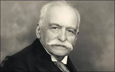 Toutes ces sauces ont ete &eacute;labor&eacute;es par Auguste Escoffier. Retrouvez la hollandaise.