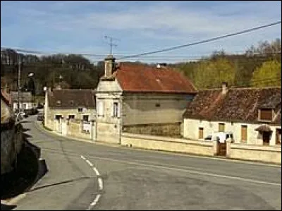 Notre balade du samedi commence dans les Hauts-de-France, &agrave; Ansacq. Village de l'arrondissement de Clermont, il se situe dans le d&eacute;partement ...