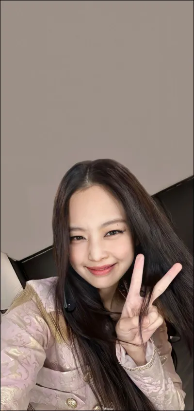 Quel est le nom de sa propre agence, lanc&eacute;e en 2023 ?