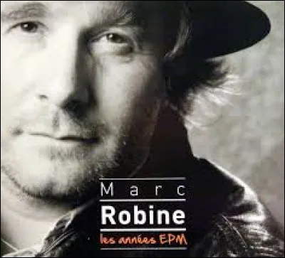 De quelle couleur est le pieu dans la chanson : ''Le pieu'' ?