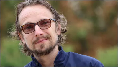 Qui est cet &eacute;crivain/acteur qui joue le r&ocirc;le de ''Jef'' dans le t&eacute;l&eacute;film ''Facteur chance'' ?