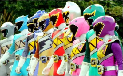 Combien de Power Rangers viennent de Zandar ?
