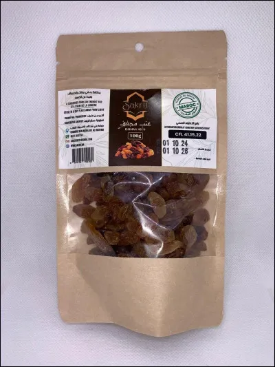 Quel fruit est traditionnellement s&eacute;ch&eacute; pour produire des raisins secs ?