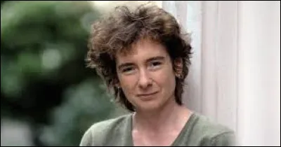 Quel livre a &eacute;t&eacute; publi&eacute; en 1985 par l'&eacute;crivaine britannique Jeanette Winterson ?