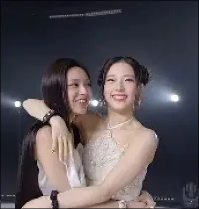 Elle est Cor&eacute;enne et elle est n&eacute;e le 11 avril 2007. C'est...