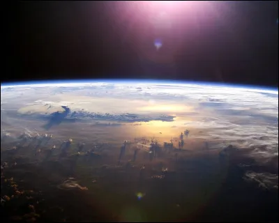 &Agrave; quel chanteur doit-on le titre "S'asseoir par terre" ?