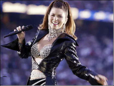 Qui est cette chanteuse de country native du Canada ?