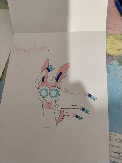 9. Nymphali/Sylveon. Quel est le shiny ?