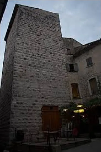 Je vous attends au pied de la tour de M&ocirc;le, &agrave; Sauve. Commune Gardoise, sur les bords du Vidourle, elle se situe en r&eacute;gion ...