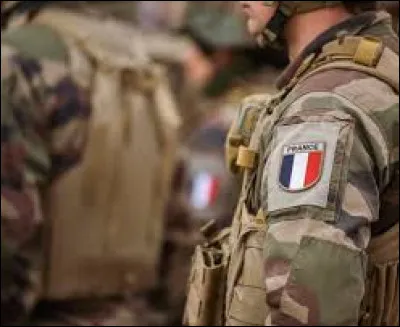 Lors de quel conflit international Mitterrand engage-t-il la France aux c&ocirc;t&eacute;s des Alli&eacute;s en 1991 ?