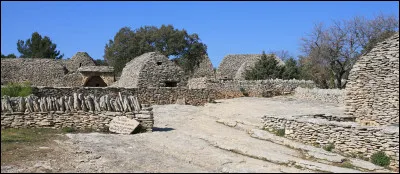 Et un de ceux-l&agrave; a &eacute;t&eacute; r&eacute;alis&eacute; par Jacques Doniol-Valcroze. Lequel ?