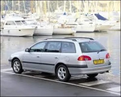 Cette voiture est une ...