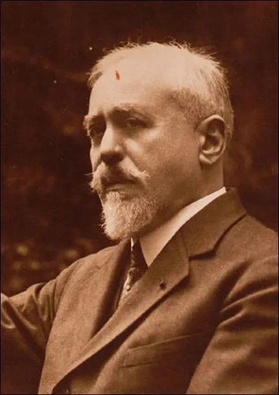 Quel est ce compositeur franais qui a crit 'L'apprenti sorcier' ?