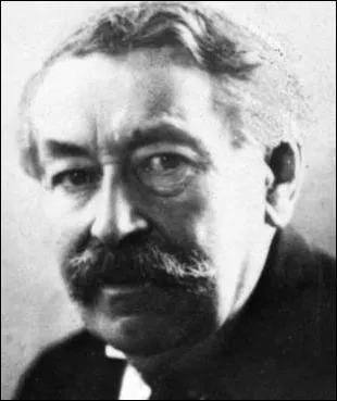 Quel est cet homme politique n  Nantes en 1862 et qui fut 11 fois prsident du Conseil