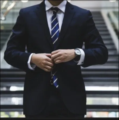 Cet homme est un homme d��