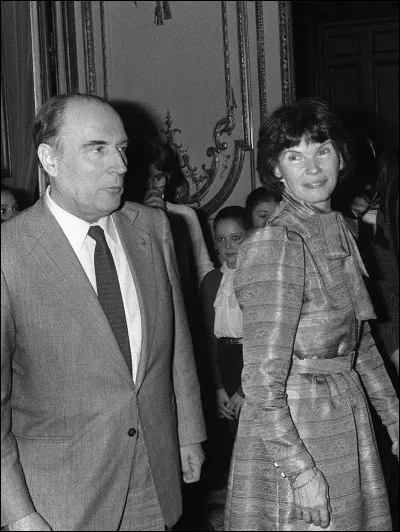Quel est le pr&eacute;nom de la femme de F. Mitterrand ?