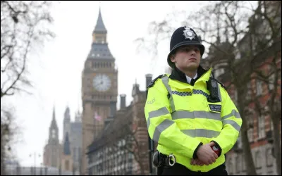 Quel est le nom donn&eacute; &agrave; la police m&eacute;tropolitaine de Londres qui a &eacute;t&eacute; fond&eacute;e en 1829 ?