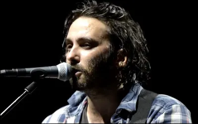 Qui est ce chanteur fran&ccedil;ais dont l'un des titres est ''Police'' ?