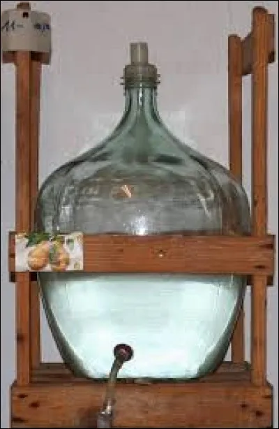 Ayant une contenance de 30 &agrave; 50 litres, comme s'appelle cette bonbonne ?