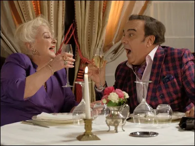 "Chantal et Christian Blanc vivent une retraite paisible, mais depuis que leurs enfants, Sandrine et St&eacute;phane ont quitt&eacute; le nid, ils ne les voient pas beaucoup et les occasions de se r&eacute;unir en famille sont de plus en plus rares". D'apr&egrave;s ce petit r&eacute;sum&eacute;, trouvez le titre de ce film :