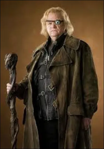 Qui a pris du Polynectar pour avoir l'apparence d'Alastor Maugrey Fol �il ?