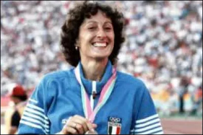 Dans quelle discipline d'athl&eacute;tisme Sara Simeoni s'est elle illustr&eacute;e comme championne d'Europe et championne olympique ?