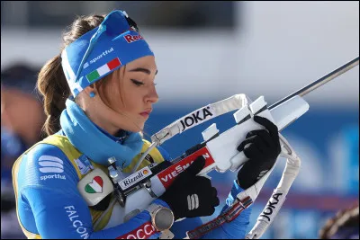 Quelle est cette biathl&egrave;te, qui a remport&eacute; trois titres de championne du monde en 2019 et 2020 ainsi que le gros globe de cristal de la Coupe du monde, &agrave; deux reprises, &agrave; l'issue des saisons 2018-2019 et 2019-2020 ?