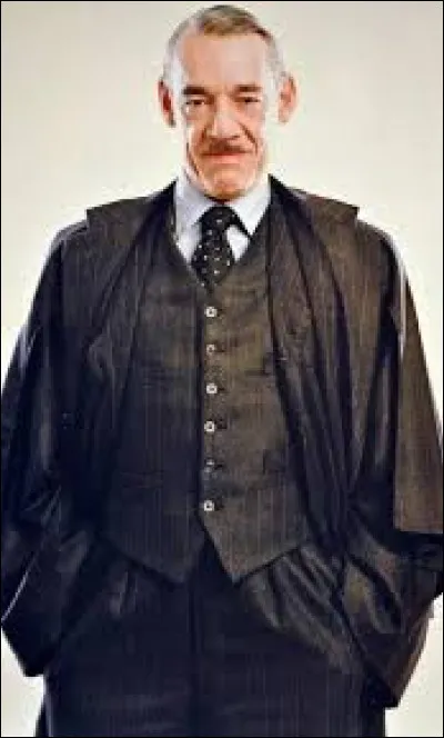 Comment Barty Croupton appelle-t-il Percy ?