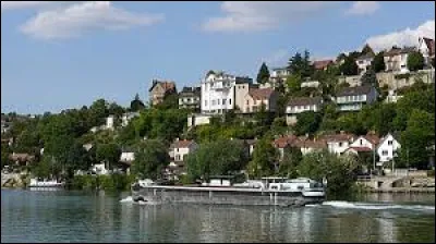 Nous sommes &agrave; pr&eacute;sent en bords de Seine, &agrave; La Frette-sur-Seine. Ville de l'arrondissement d'Argenteuil, elle se situe dans le d&eacute;partement ...