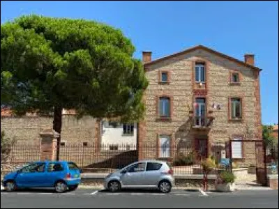 Village occitan, dans l'arrondissement de C&eacute;ret, Montescot se situe dans le d&eacute;partement ...