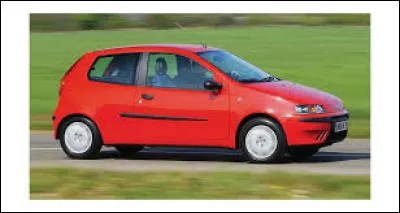 Cette petite voiture rouge est une ...