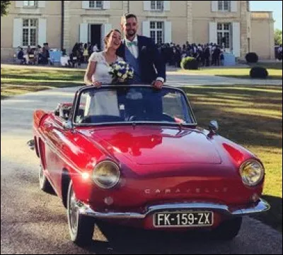 Brigitte Bardot fut sa marraine. Quel est ce cabriolet sorti en 1963 ?