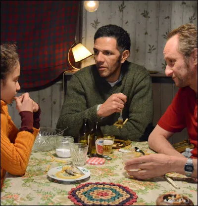 Quel acteur donne la r&eacute;plique &agrave; Beno&icirc;t Poelvoorde dans le film "La Ran&ccedil;on de la gloire", sorti en 2014 ?