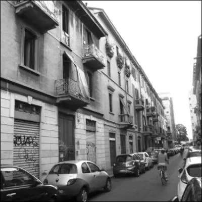 Quel chanteur italien natif de Milan a sorti en 1966 le titre "Il ragazzo della Via Gluck" ?