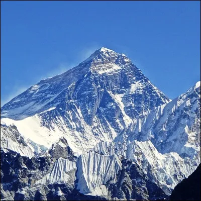 Quel alpiniste est l�un des deux premiers hommes &agrave; atteindre le plus haut sommet du monde ?