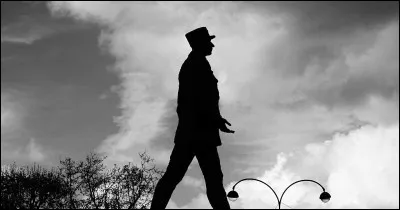 Quel chef d'&Eacute;tat fran&ccedil;ais est l'auteur de cette phrase : ''Pourquoi voulez-vous qu'&agrave; 67 ans, je commence une carri&egrave;re de dictateur ?'' ?