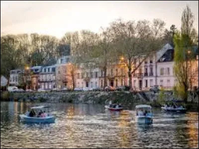 Dans quel d&eacute;partement la ville de Melun se trouve-t-elle ?