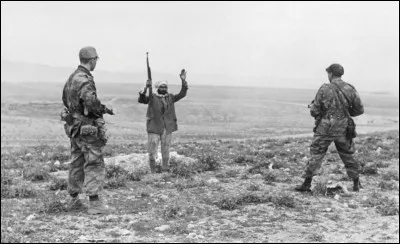 En quelle ann&eacute;e la guerre d'Alg&eacute;rie a-t-elle commenc&eacute; ?