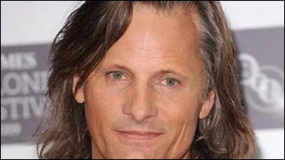 Qui est cet acteur am&eacute;ricano-danois qui joue le premier r&ocirc;le dans le film ''Capitaine Alatriste'' ?