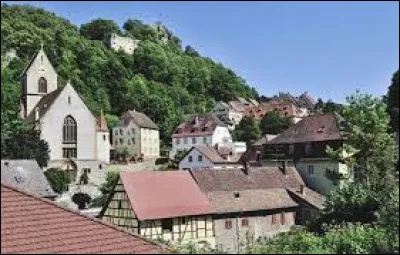 Je vous emm&egrave;ne &agrave; Ferrette. Village de l'arrondissement d'Altkirch, il se situe dans le d&eacute;partement ...