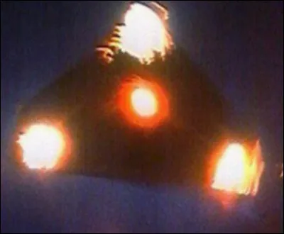 Le 30 mars 1990 se sont d&eacute;roul&eacute;s des ph&eacute;nom&egrave;nes OVNI dans le ciel de Belgique. Ceux-ci ont &eacute;t&eacute; corr&eacute;l&eacute;s par des observations au sol (&eacute;chos radar, personnel civil et militaire) et par les &eacute;chos radar d'un avion F16. Les ph&eacute;nom&egrave;nes se sont multipli&eacute;s en Belgique entre 1989 et 1991. Combien d'observations ont &eacute;t&eacute; enregistr&eacute;es ?