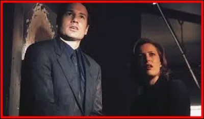 Des s&eacute;ries TV ont largement contribu&eacute; &agrave; populariser le ph&eacute;nom&egrave;ne OVNI. Parmi celles-ci, trouvez l'intruse.